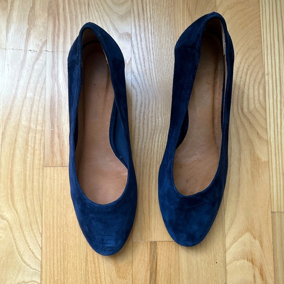 Intervalle mid-heel suede shoes for women, size 38. - Picture 2 of 4